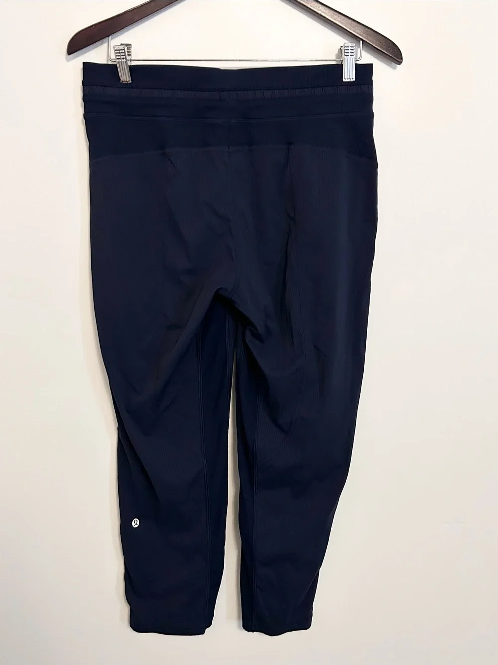 Lululemon Dance Studio Mid-Rise Cropped Navy Pant Size 8